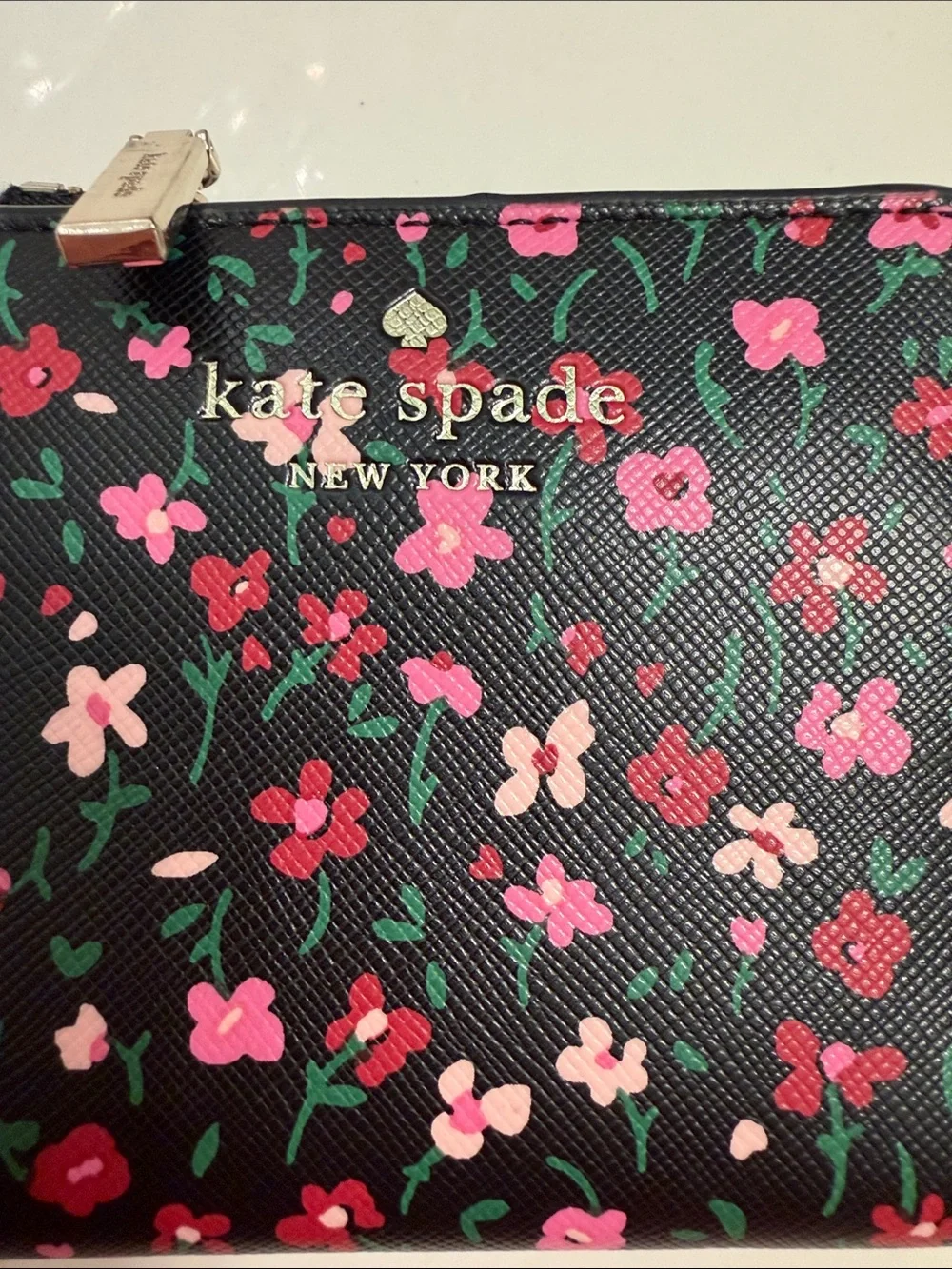 kate spade Schulyer Ditsy Floral Zip Wallet
